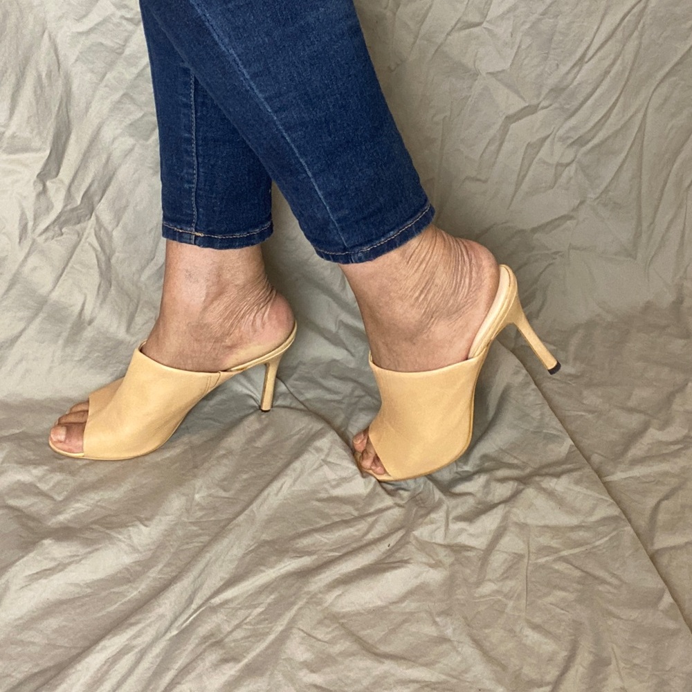 Nine West High Heel Mules Nude Color Sz 8.5-9